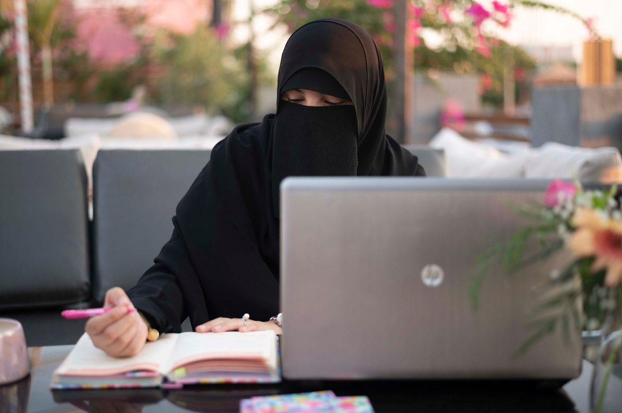 نبذة عن ماي